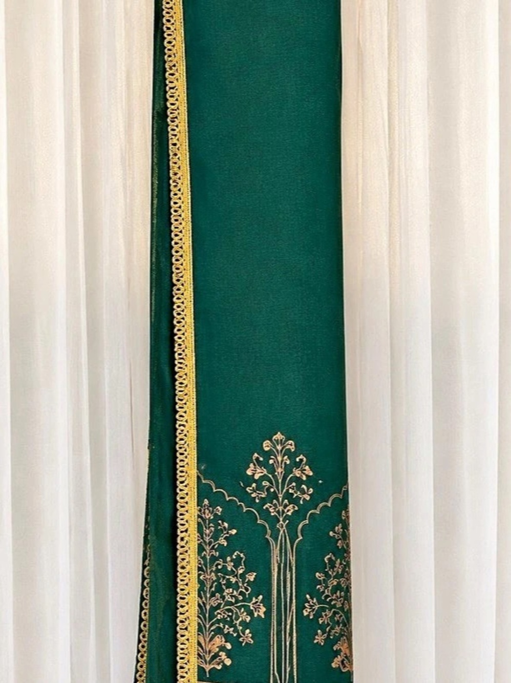 Emerald Green & Gold Indian Pakistani Embroidered Dupatta Shawl – Formal